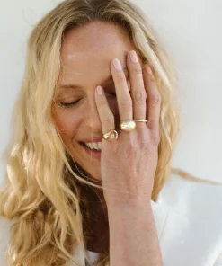 Jenni Kayne Gemma Baguette Signet Ring Gold Discount