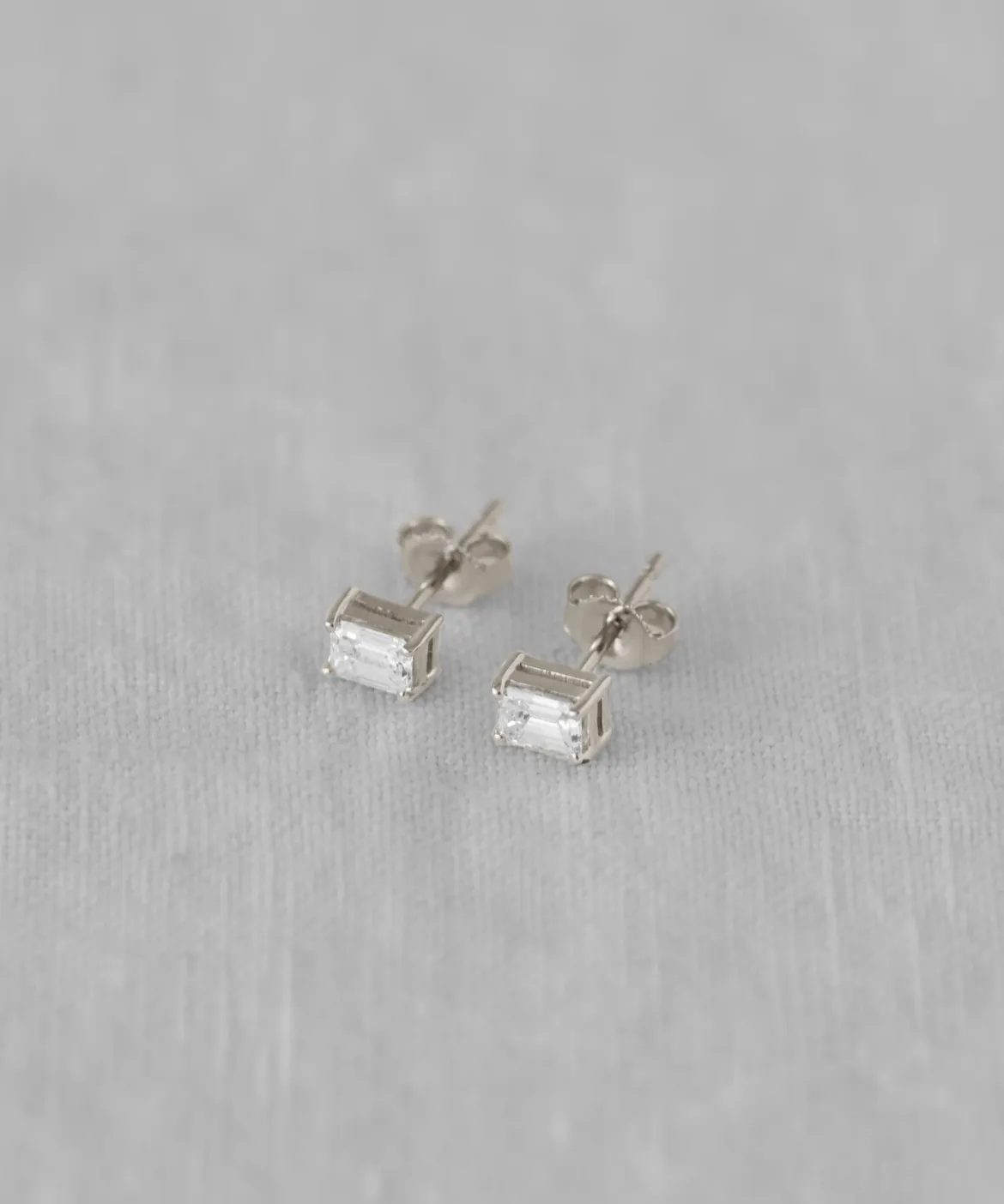 Jenni Kayne Ivy Emerald Cut Studs White Gold Hot