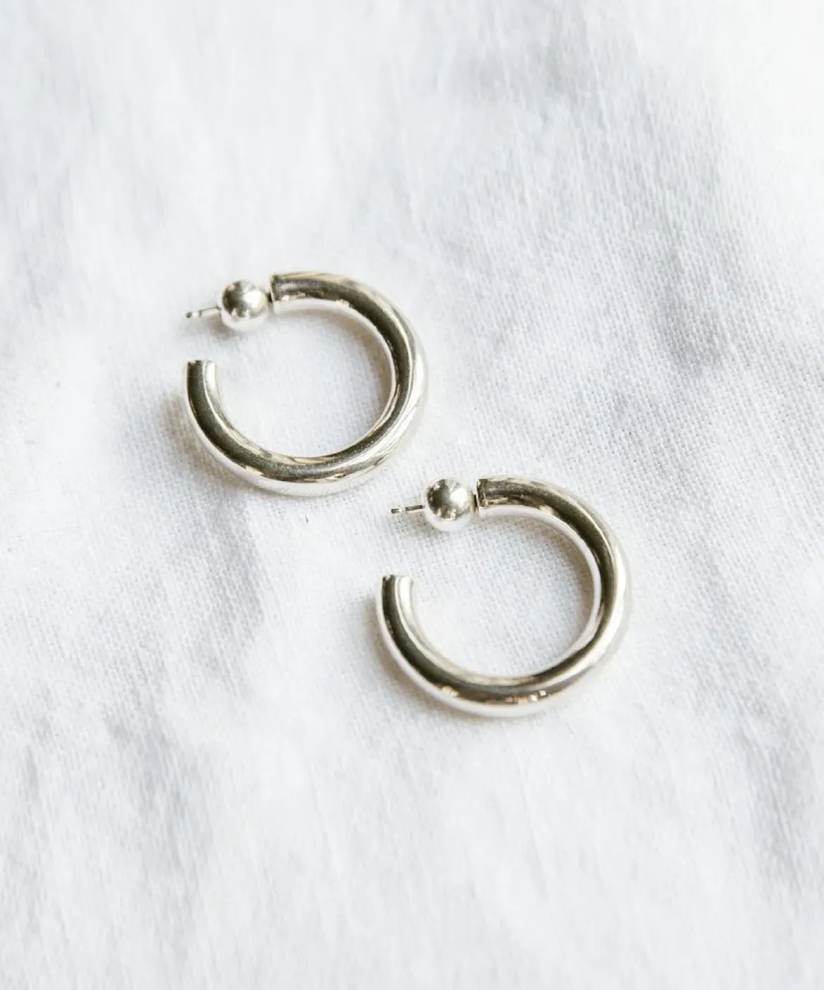 Jenni Kayne Small Everyday Hoops Silver Hot